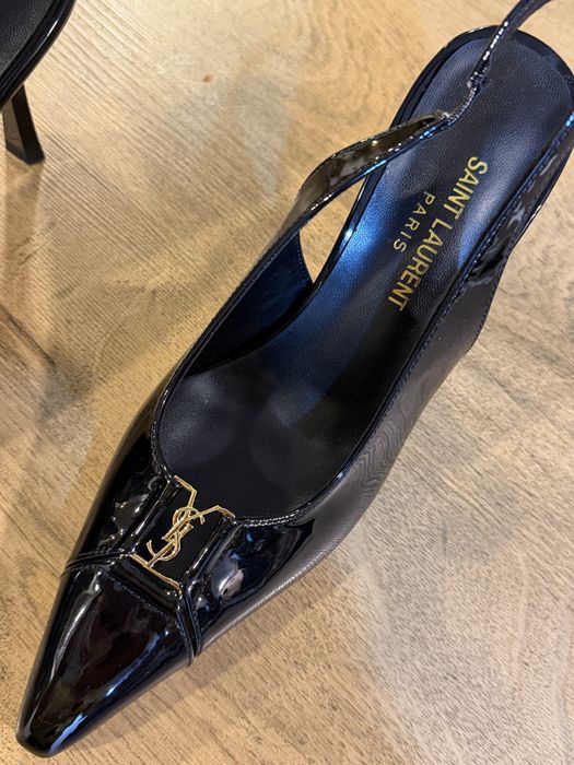 Pantofi Yves Saint Laurent