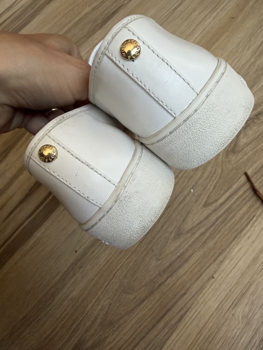 Оригинални кожени спортно/елегантни бели обувки  МК ! 36 н