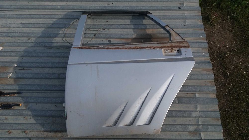 Продам дверь на ваз 2110