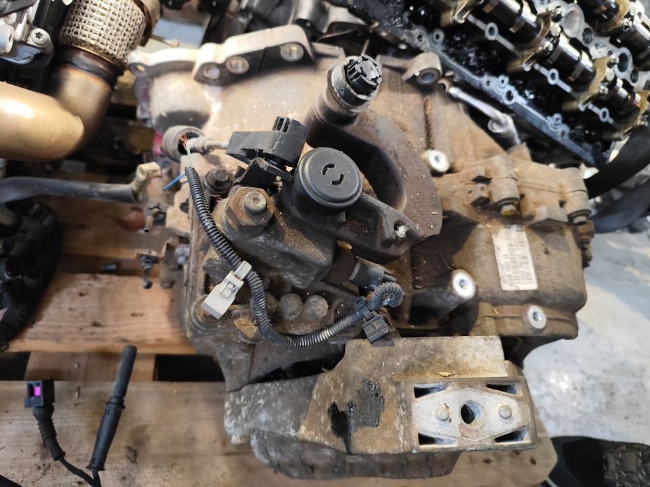 Cutie viteze 6trepte Ford 2.5t turbo benzina cod: 8G9R7002JA