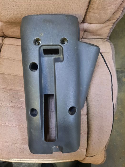 Панель рулевой колонки