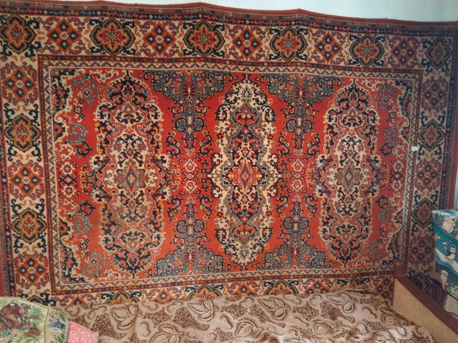 Продам ковры б/у