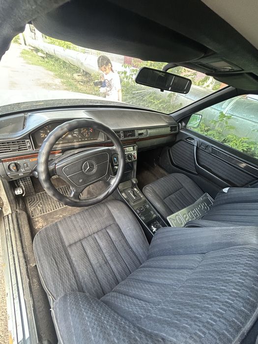 Mercedes-Benz E-Class, 1993