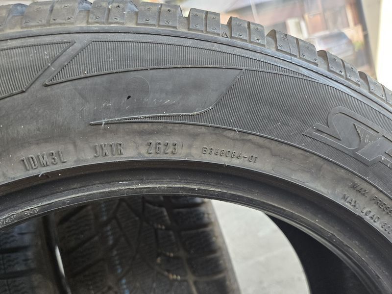 235/55/18 DUNLOP 4бр
