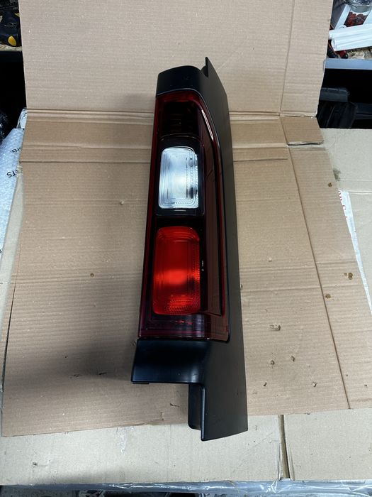 Stop dreaota renault trafic 3.cod:265A14210.R.