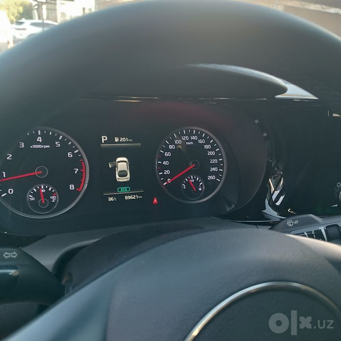 Kia K5 sotiladi. 2022yil