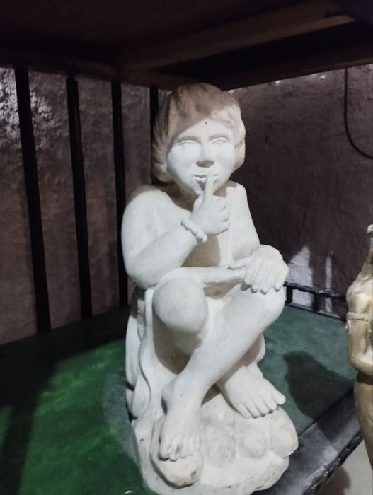 изделия из камня травертин