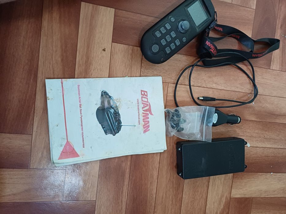 Продам прикормочный кораблик Botman