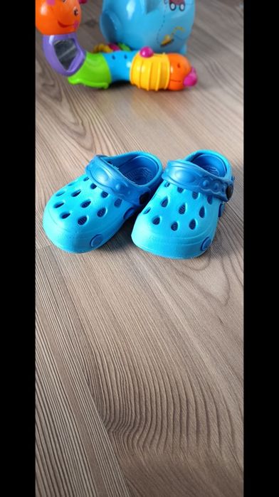 Papucei/ Crocs Creșă