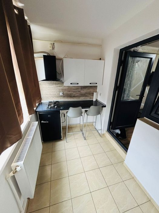 Ap o Camera Vând / Închiriez 350€ Lună