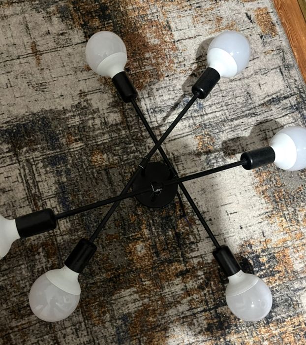 Продам люстру недорого