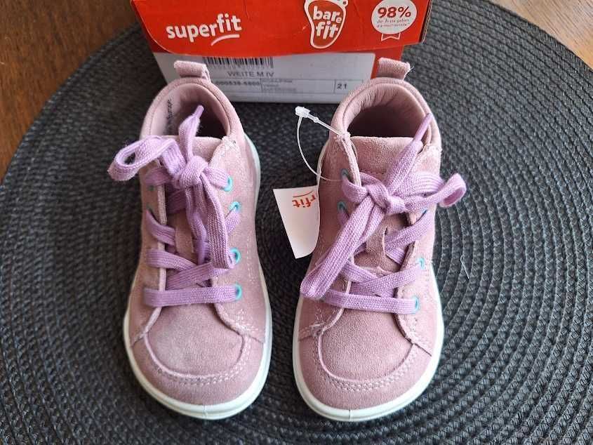 Нови обувки/сникърси на Biomecanics и Superfit, н. 21