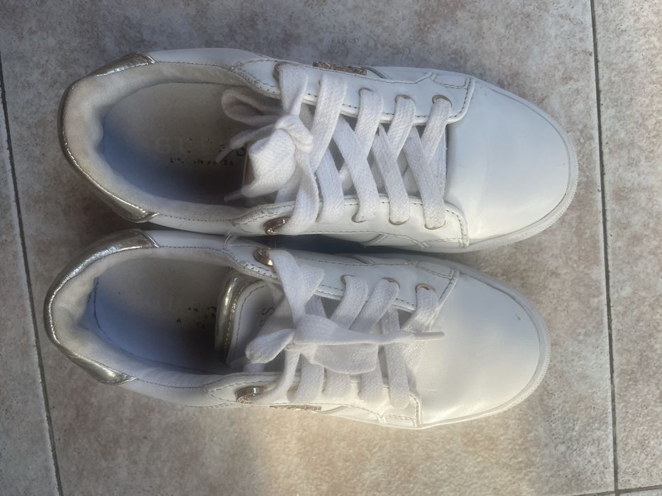 Бели маратонки  Guess