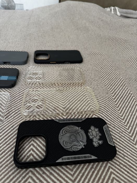 Чехлы Iphone 16pro