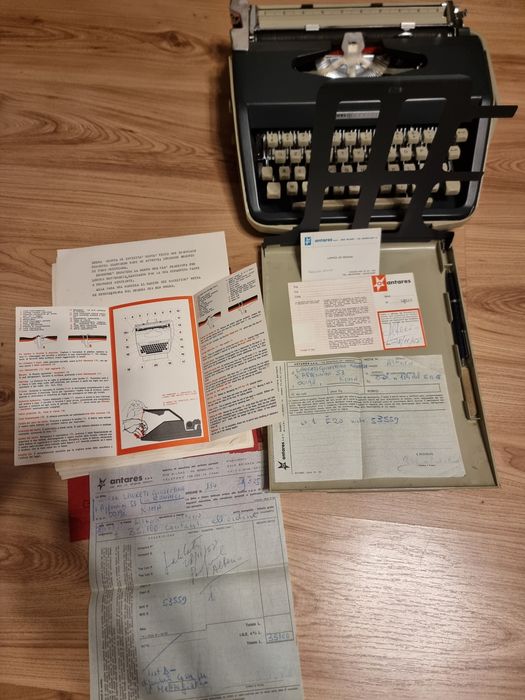 Masina de scris Antares de calatorie documente originale 1968 function