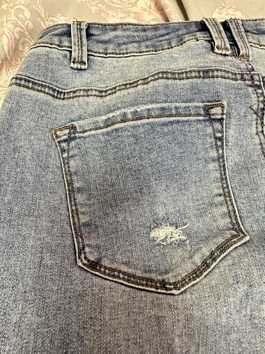 Уникални дънки с бродерия ONLY-размер 27