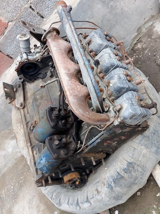 Dvigatel T 40 sotiladi