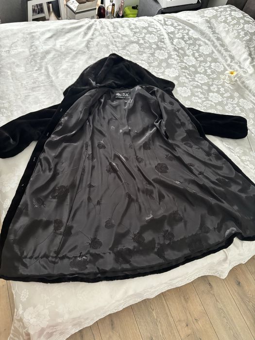 Продам норковую шубу