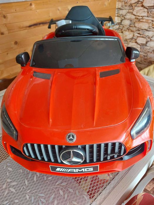 Акумулаторна кола Mercedes