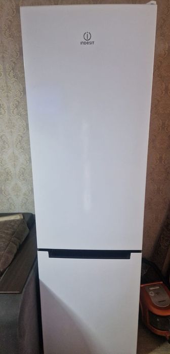 Холодильник indesid
