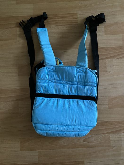 безкаркасное автокресло