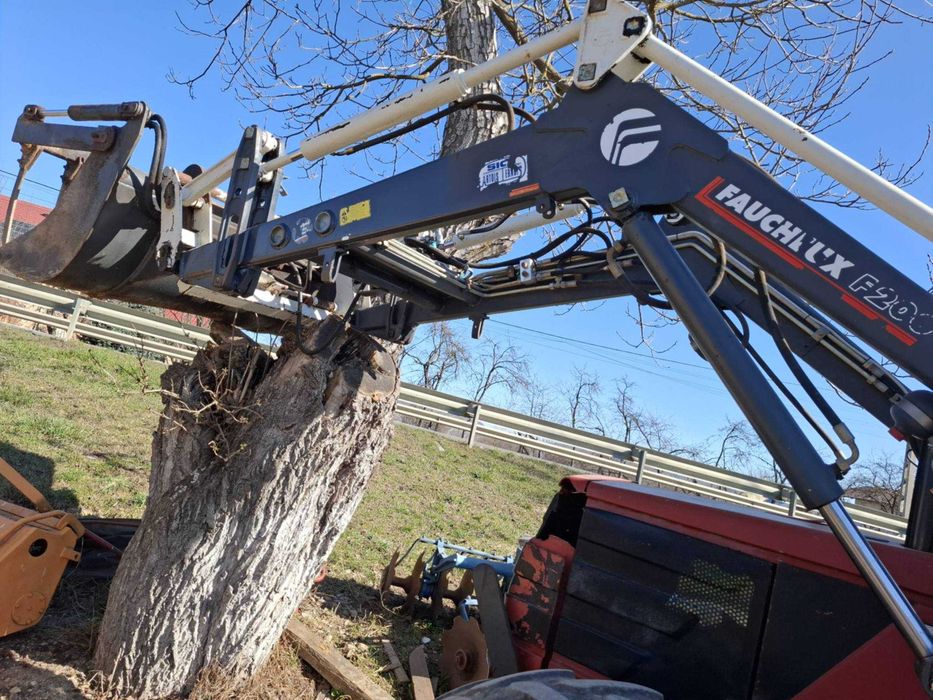 Tractor Fiat 4x4 cu incarcator frontal