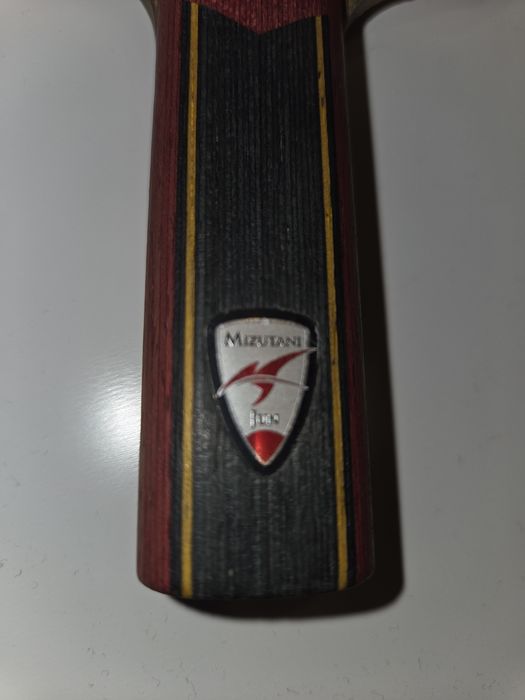 Vând paletă Butterfly Mizutani Super ZL-Carbon