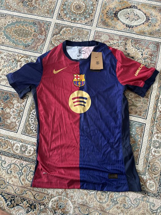 футболка барселоны новая!!!