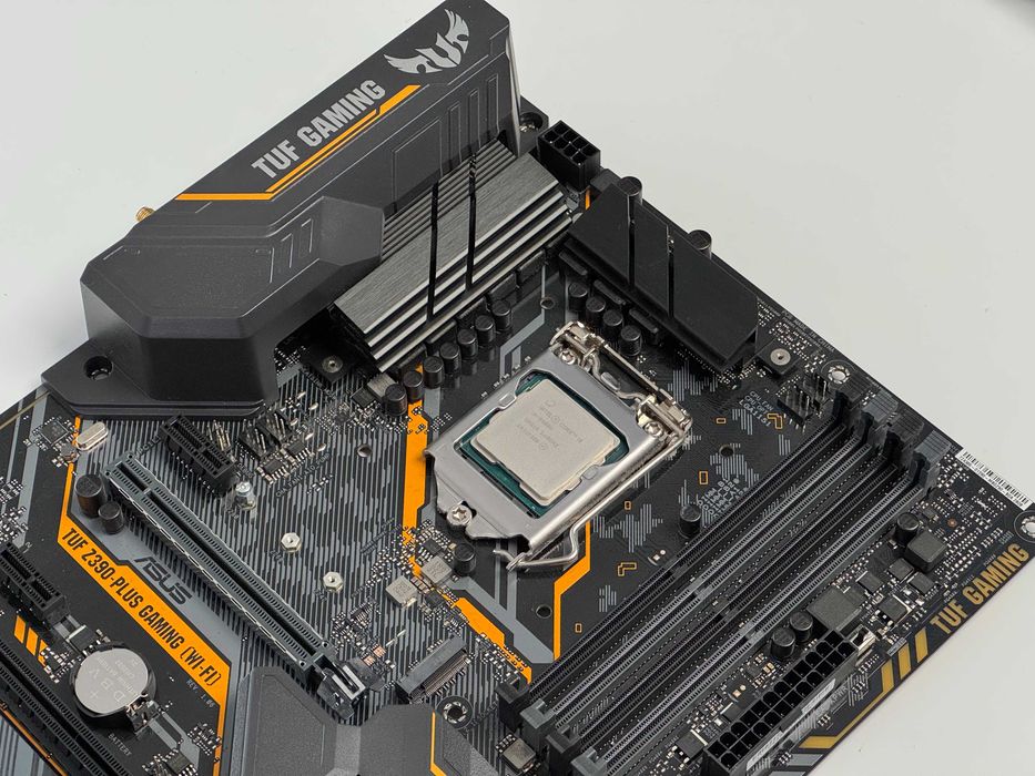 Kit Upgrade Intel i9-9900K + ASUS TUF Z390-PLUS WiFi + AS500 Plus (stare excelenta)