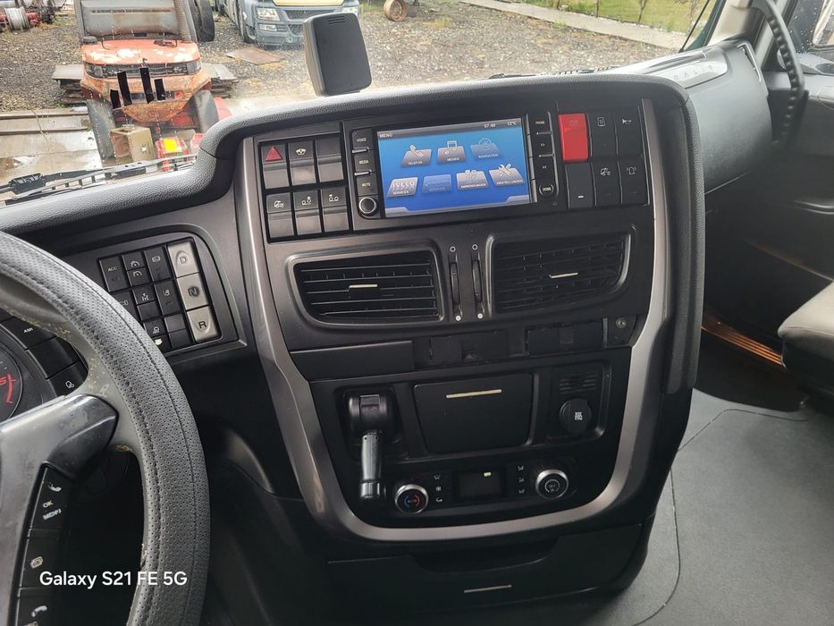 Camion IVECO 3axe