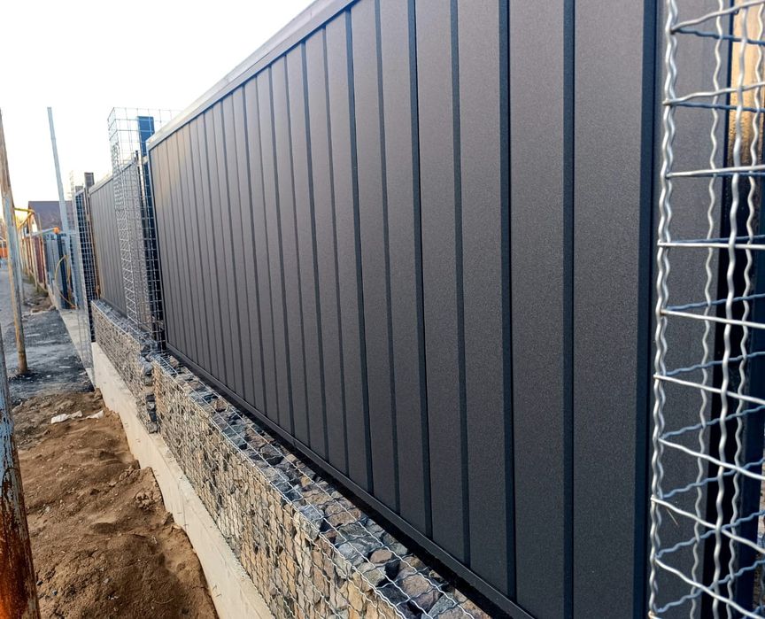 Ворота, заборы из металлосайдинга