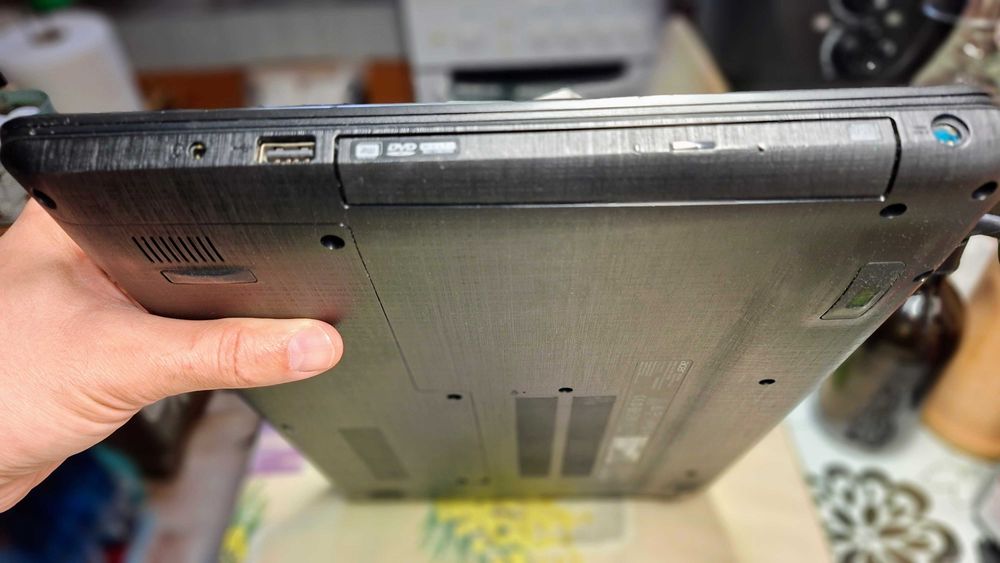 Laptop Acer Aspire F5-573G – i5, 16GB RAM, GTX 950M 4GB