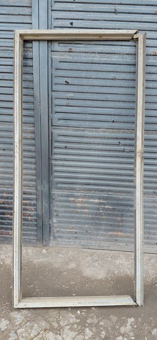 Продам  дверь метаоическую б/у