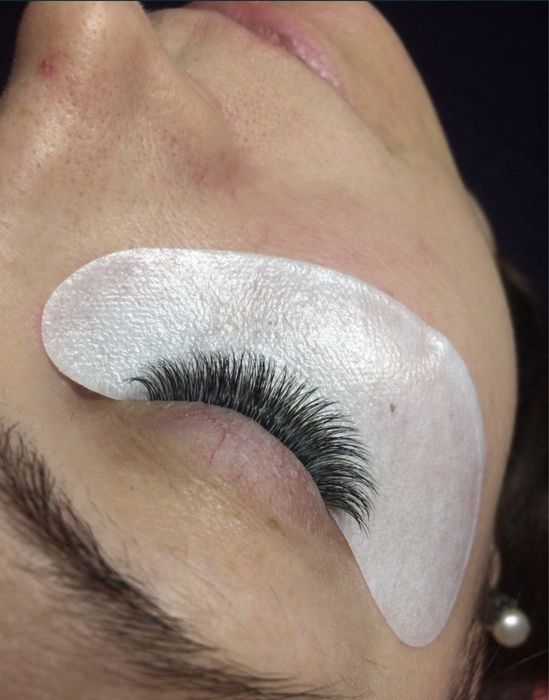 Наращивание ресниц с выездом