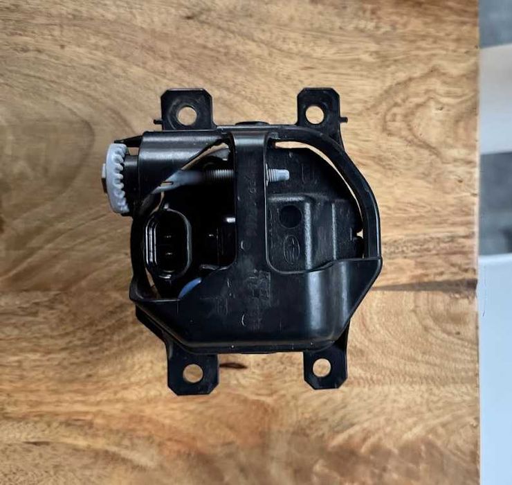 Subaru Outback Wilderness фар за мъгла - десен