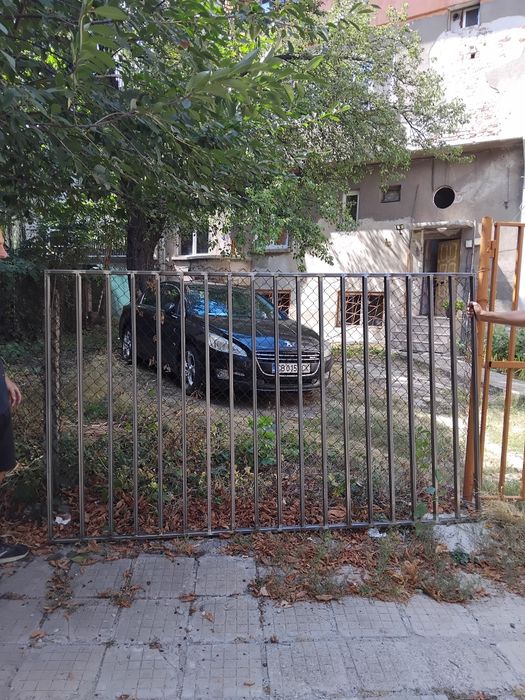 Нова портална дворна врата