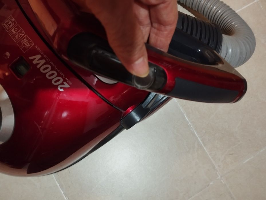 Пылесос LG проводной