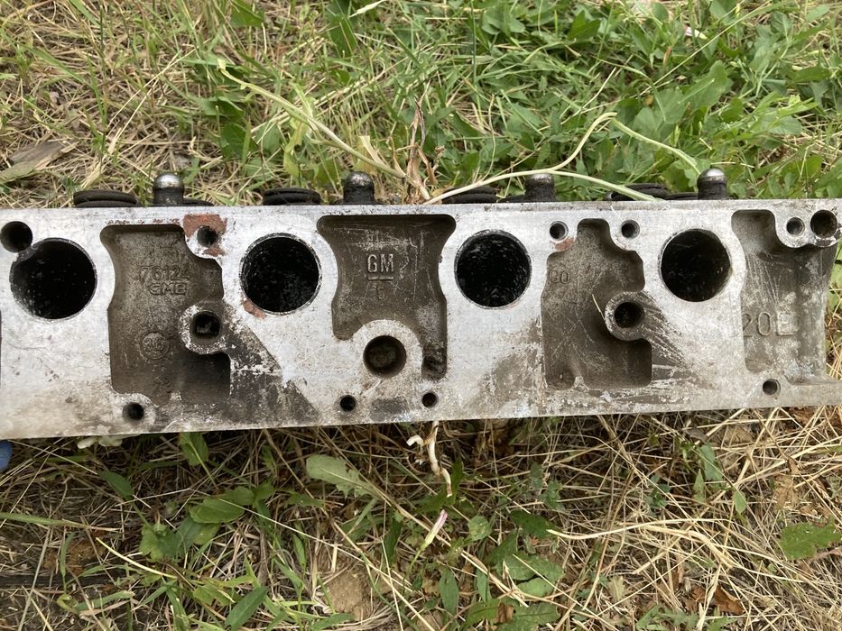 Продам головку мазда