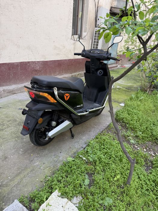 yadea t5 sotiladi idial holatda 60 70  km  bosib otyapti hozr расм охр