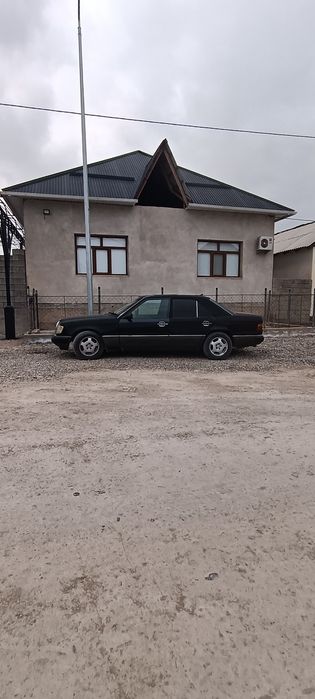 Мерседес 124. 230