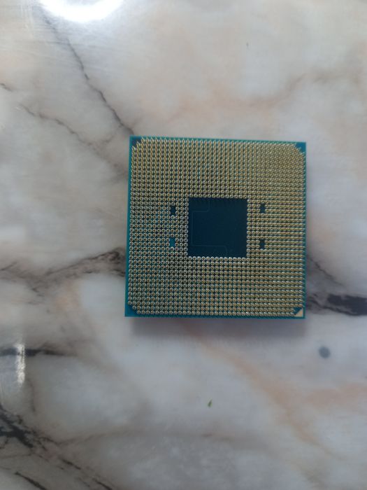 Процесор AMD Ryzen 5 3400G  AM4