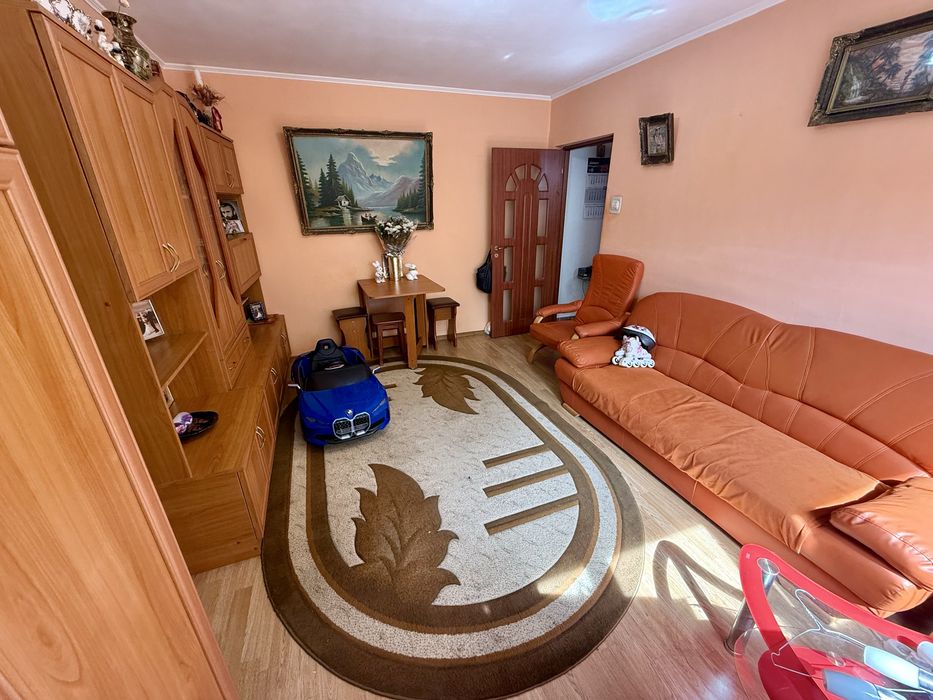 Închiriez apartament 2 camere, Râmnicu Vâlcea, zona Nord, parter, bloc reabilitat