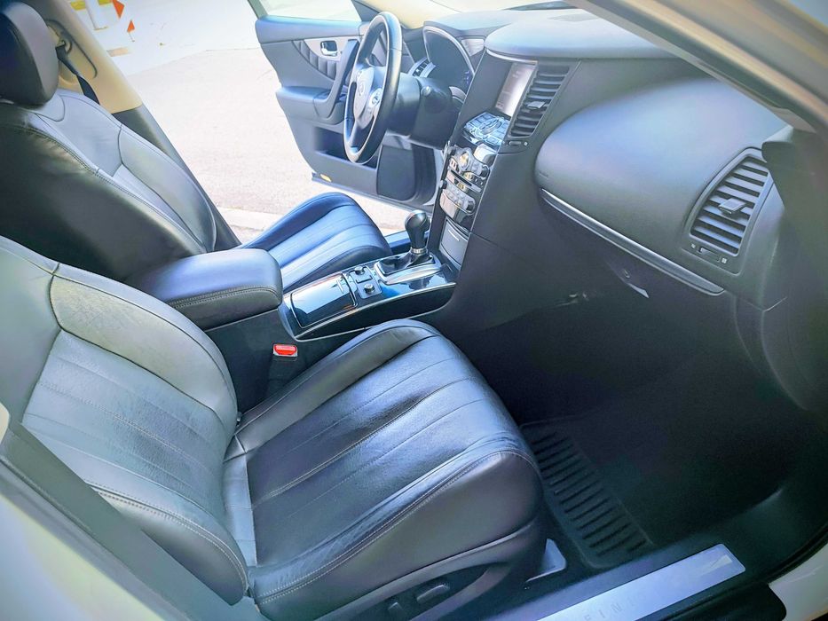 Infiniti QX70 3.7 AWD