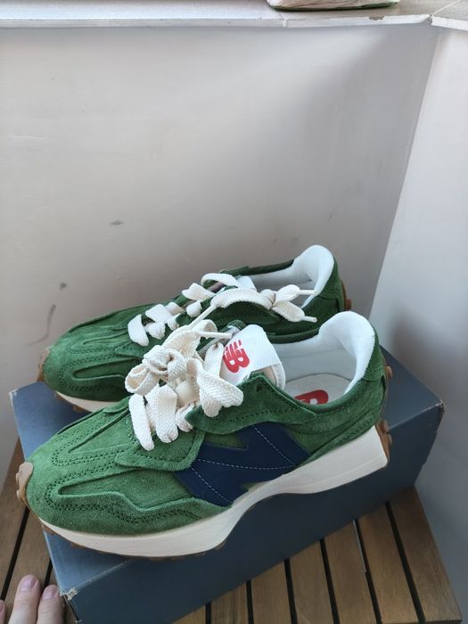 New Balance 327 verde cu logo bleumarin mărimea 37 noi originali