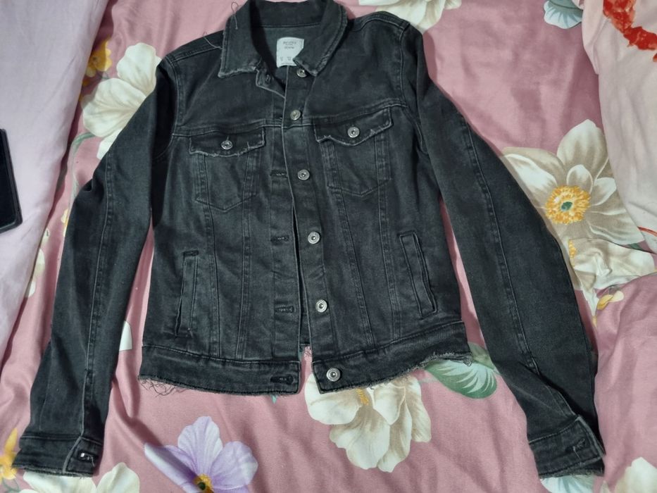 Vand jacheta purtata o data de 2 ori