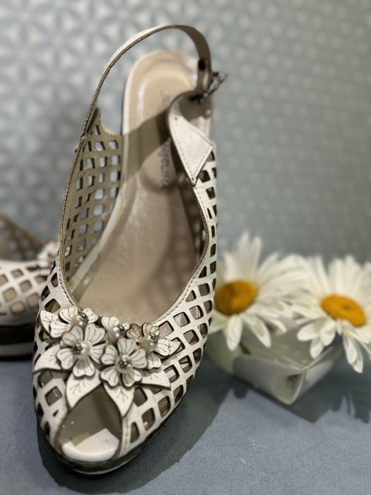 Босоножки на платформе