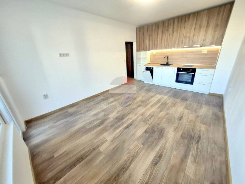 Преустроена гарсониера под наем, кв. Възраждане 1 Т4725
