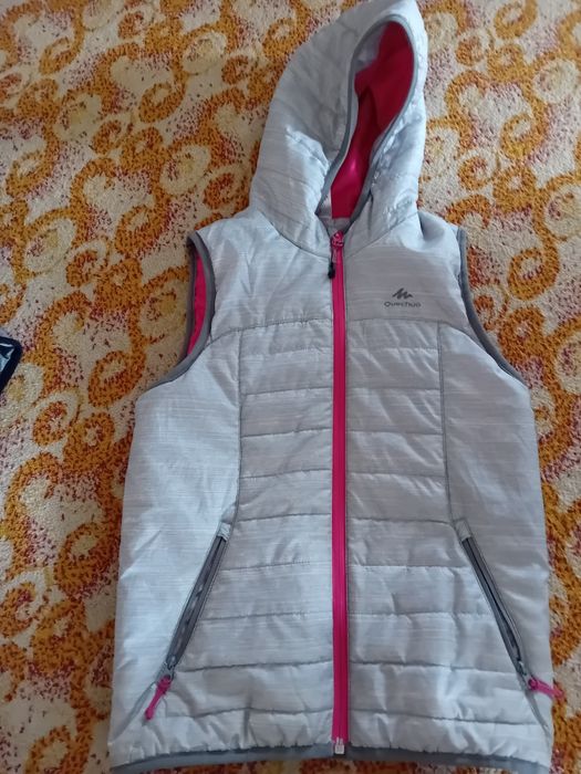 Vesta Quechua 8 ani fete si baieti