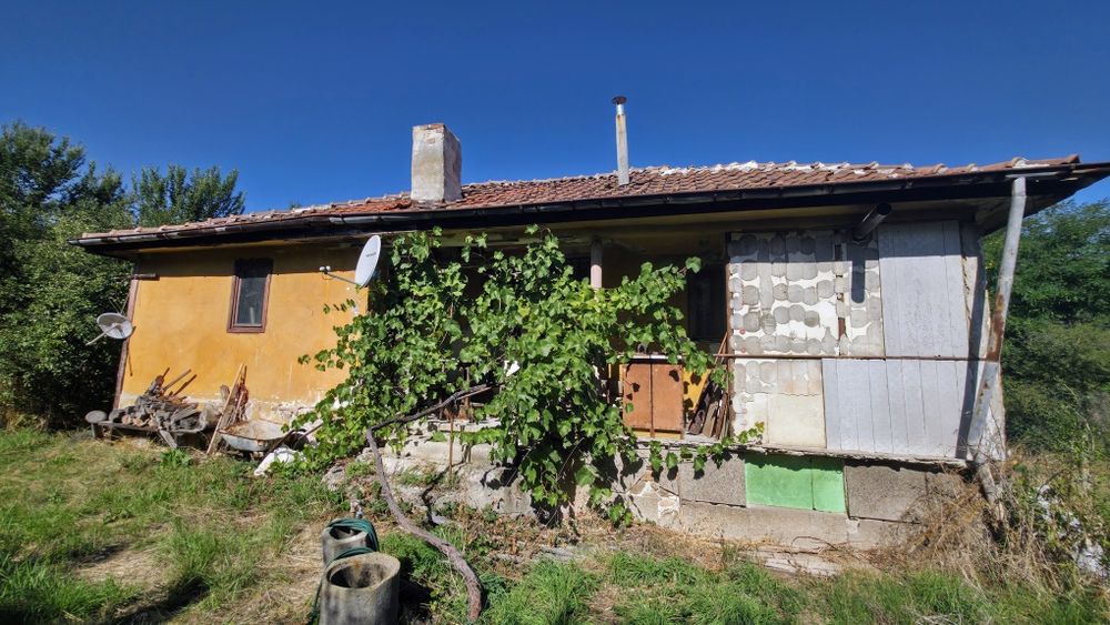 Продава се къща в кв. Църква, гр. Перник