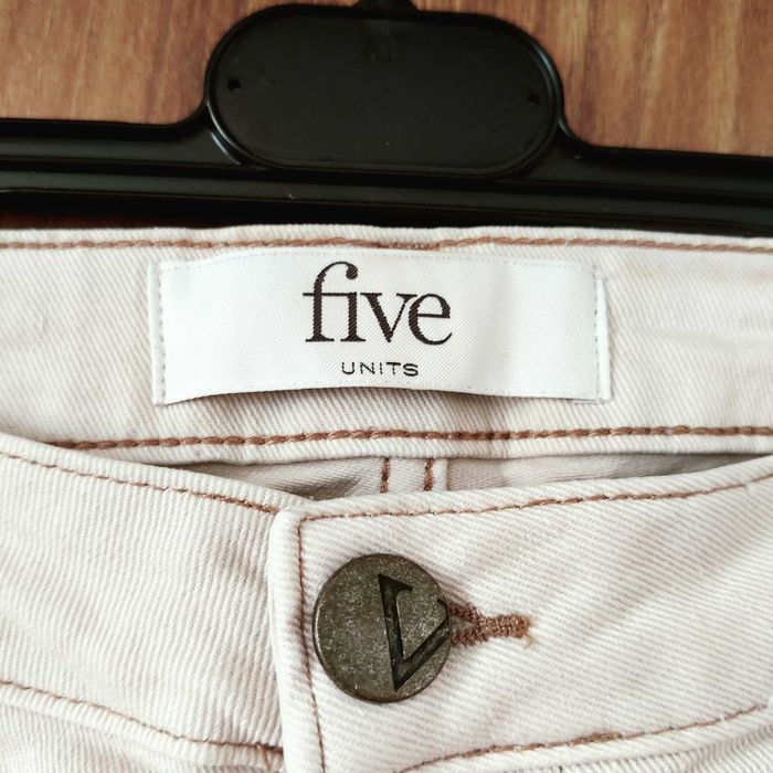 Blugi / Jeans Crem "Fine Unit" M (31)